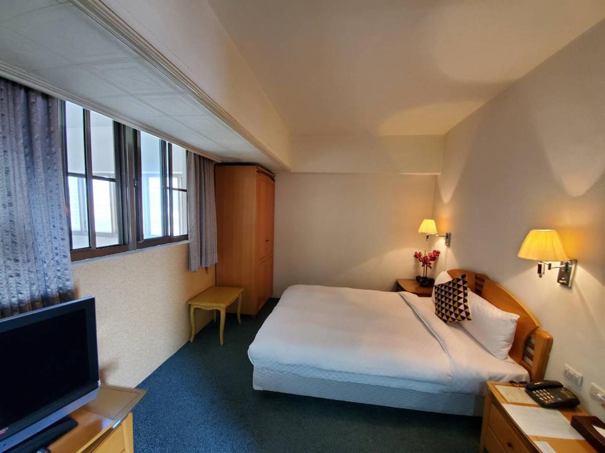 Berkeley Business Hotel Zhongzheng Hsinchu Esterno foto