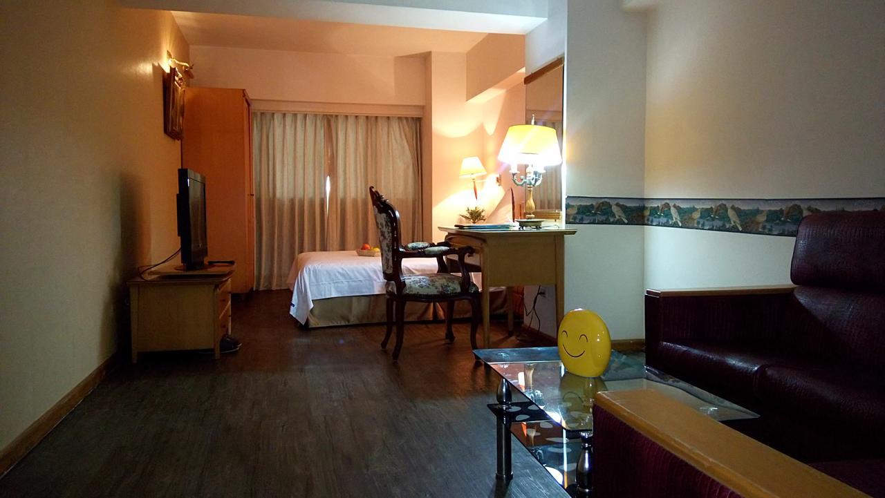 Berkeley Business Hotel Zhongzheng Hsinchu Esterno foto