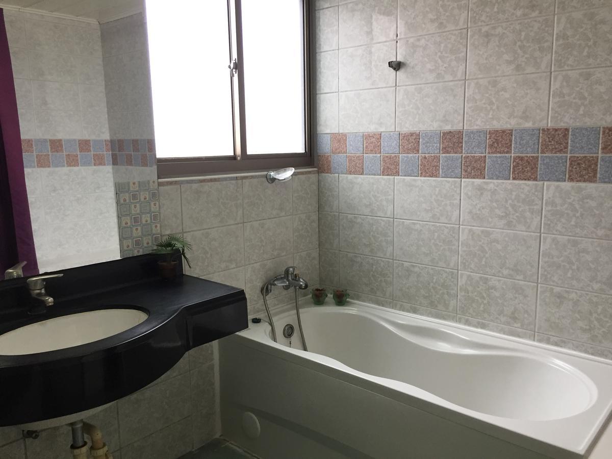 Berkeley Business Hotel Zhongzheng Hsinchu Esterno foto
