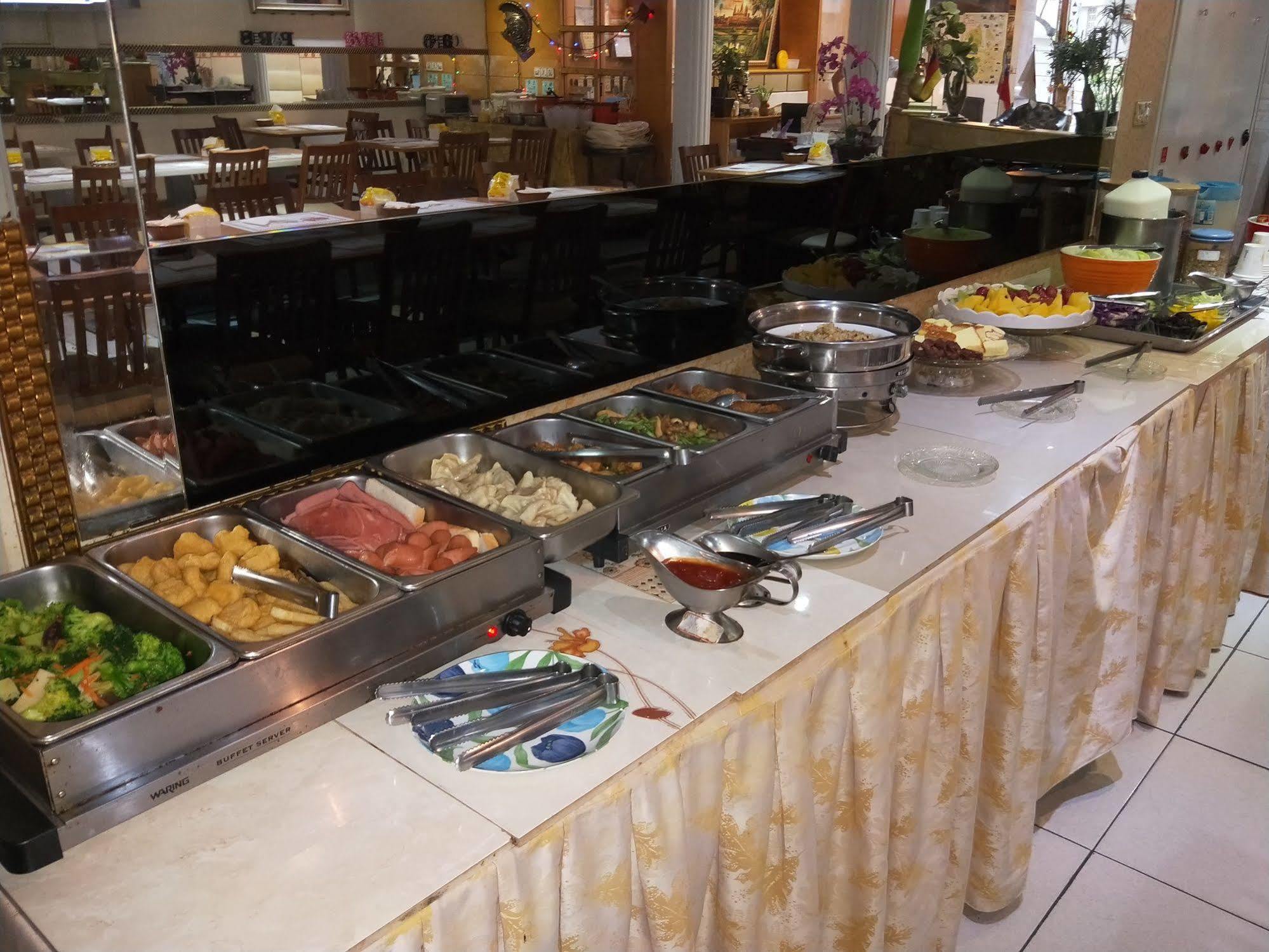 Berkeley Business Hotel Zhongzheng Hsinchu Esterno foto
