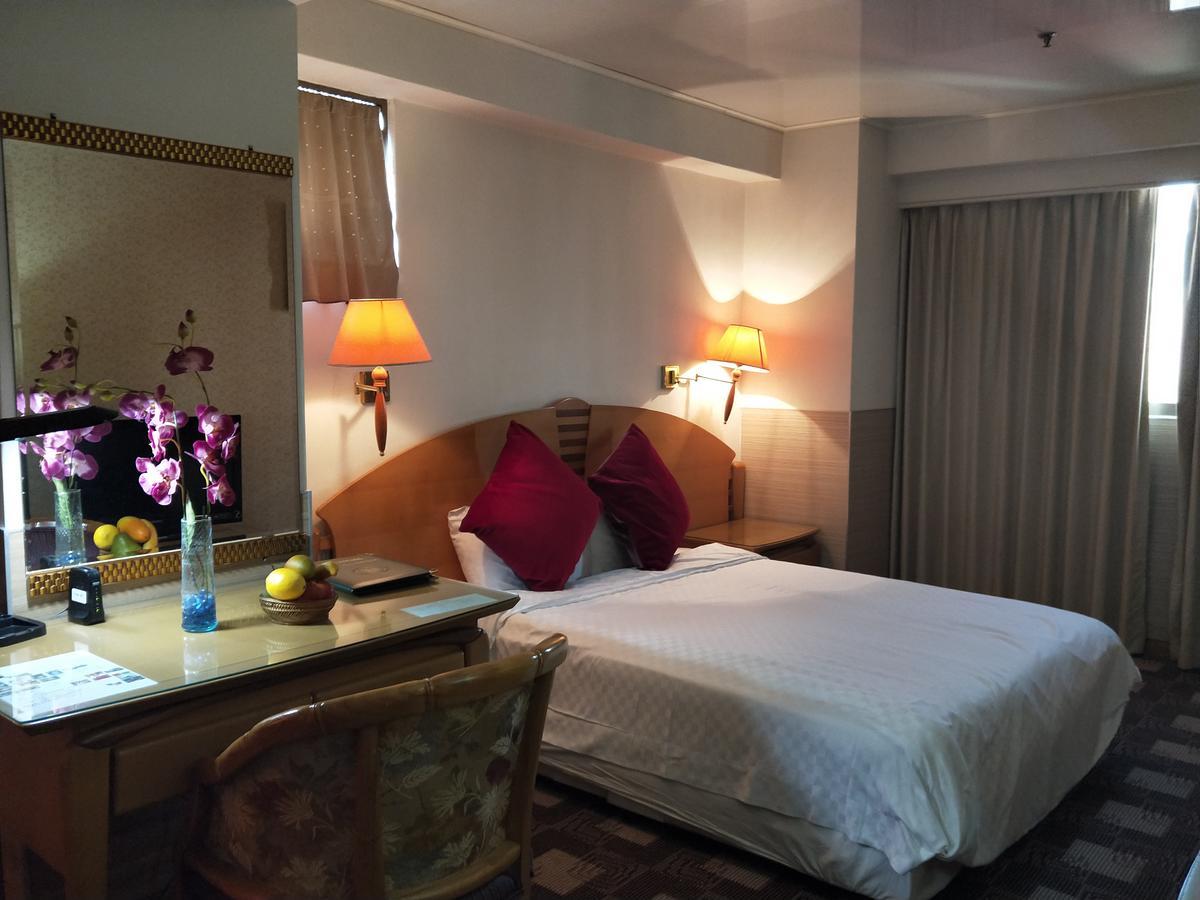 Berkeley Business Hotel Zhongzheng Hsinchu Esterno foto
